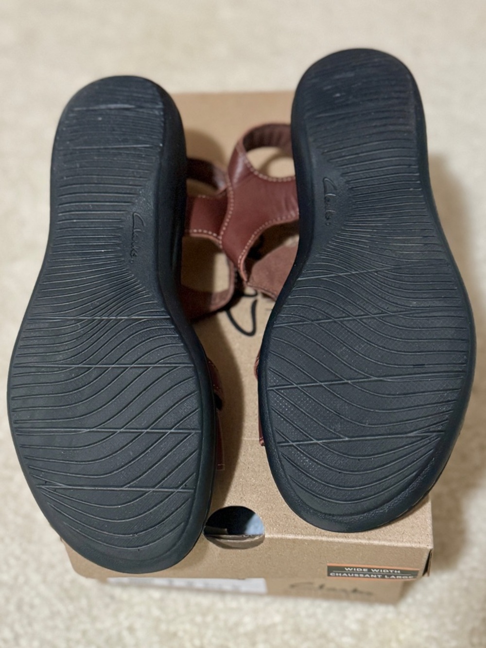 Clarks Women's Brown Leather T-Strap Slingback Wide Width Sandals Size 9W - Picture 3 of 5